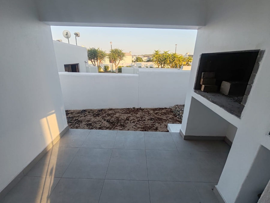 2 Bedroom Property for Sale in Laguna Hills Western Cape
